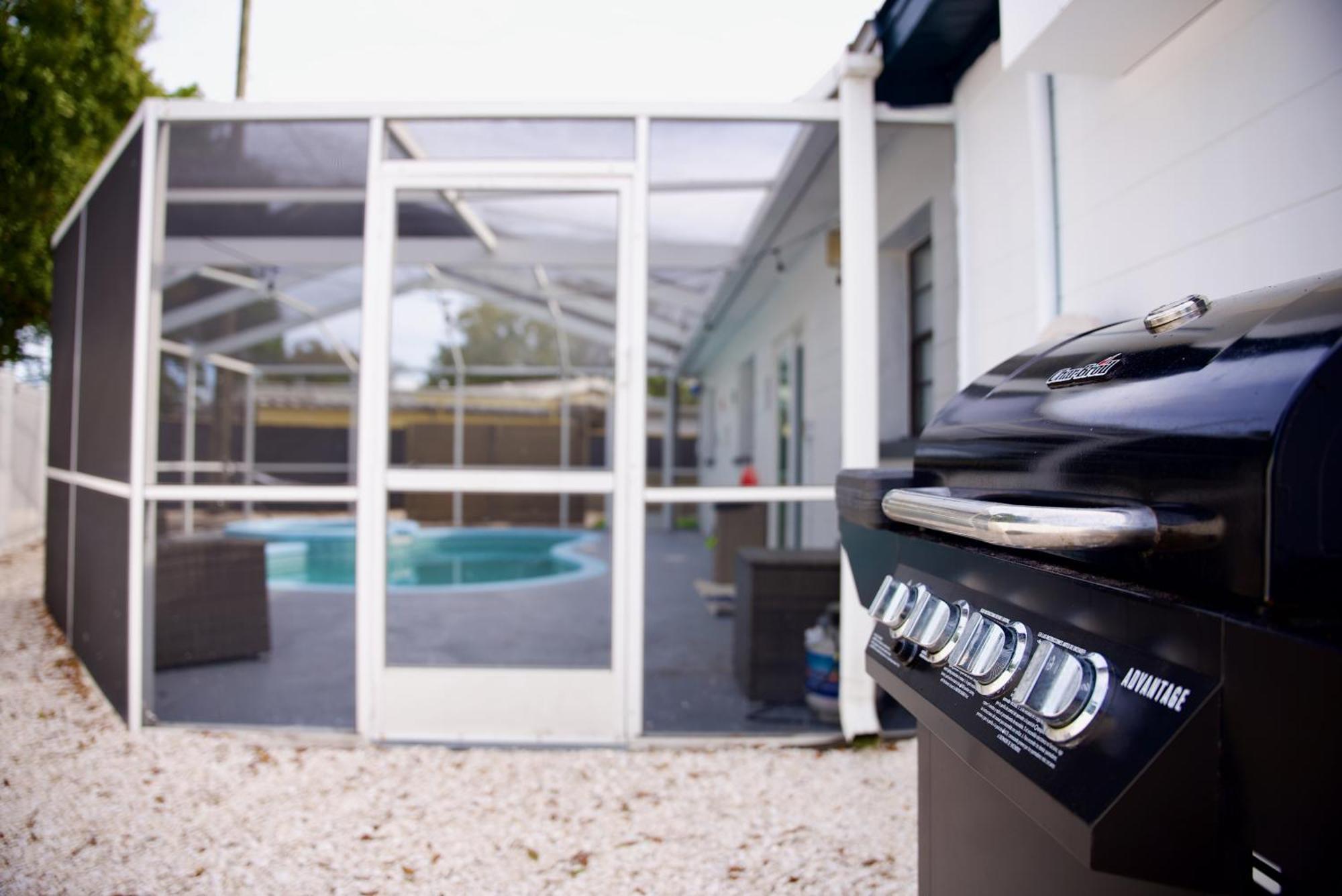 Stunning Modern Home In Tampa With Pool - Just 5 Minutes From Airport! Экстерьер фото