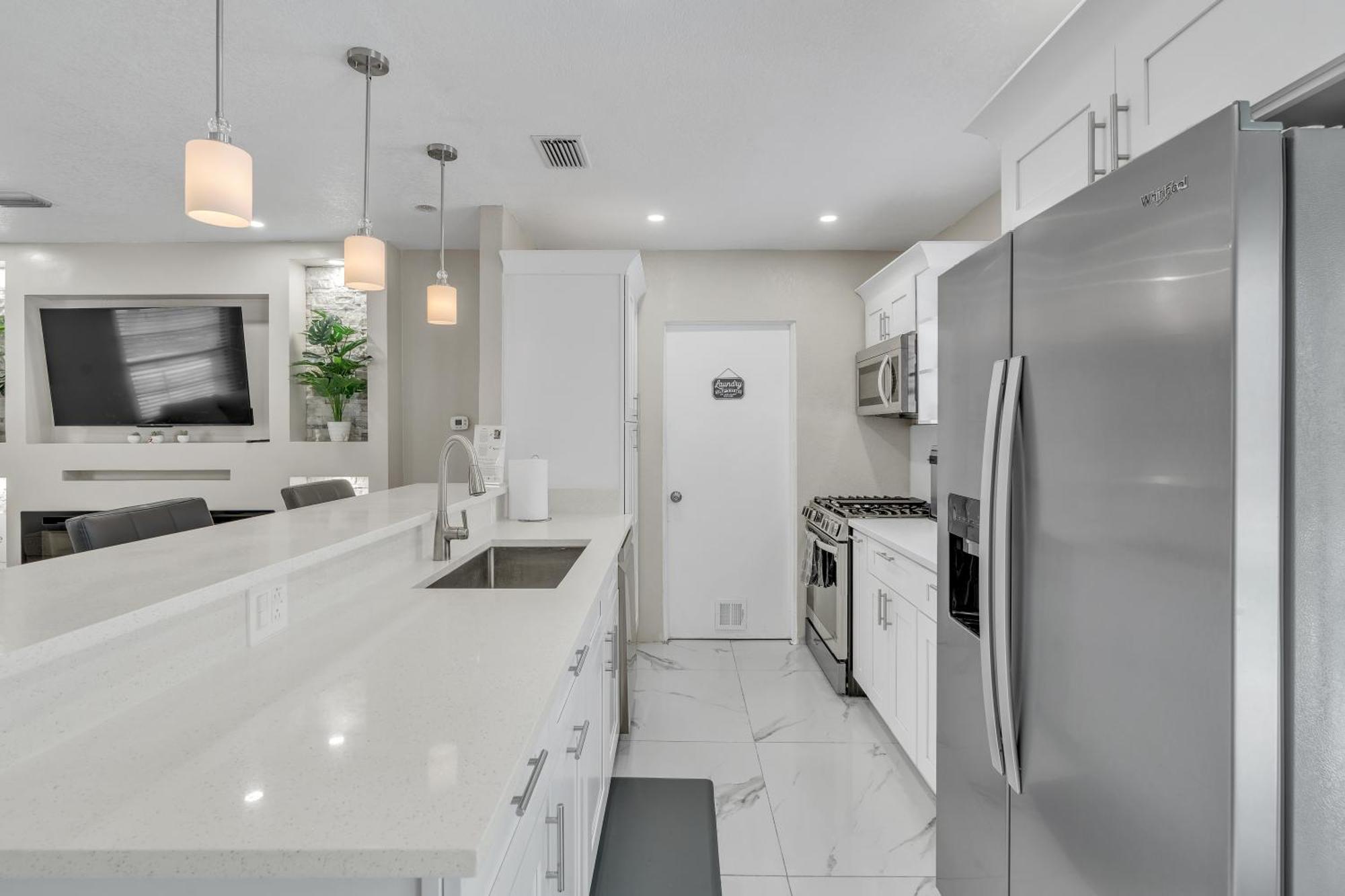 Stunning Modern Home In Tampa With Pool - Just 5 Minutes From Airport! Экстерьер фото