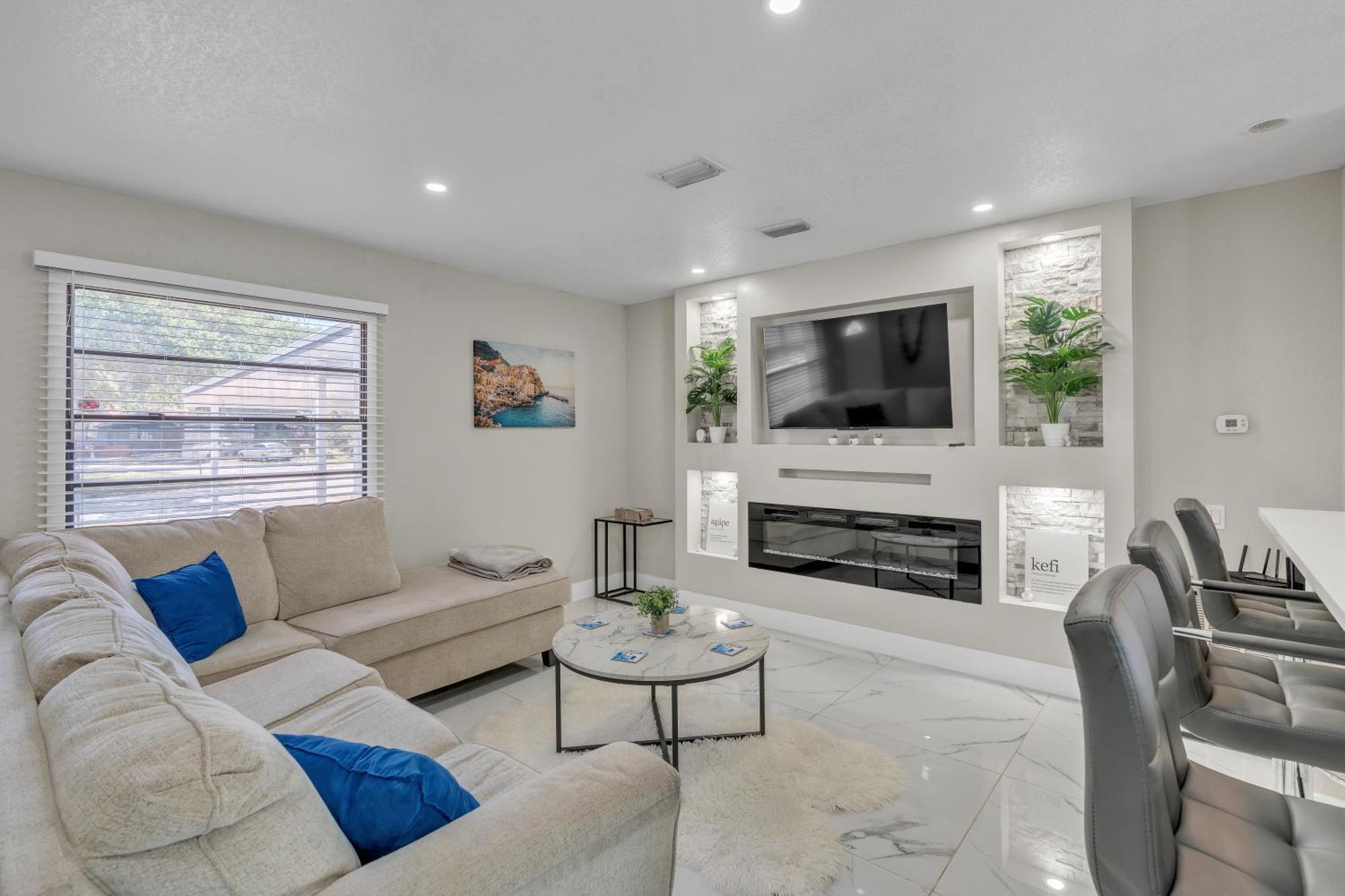 Stunning Modern Home In Tampa With Pool - Just 5 Minutes From Airport! Экстерьер фото