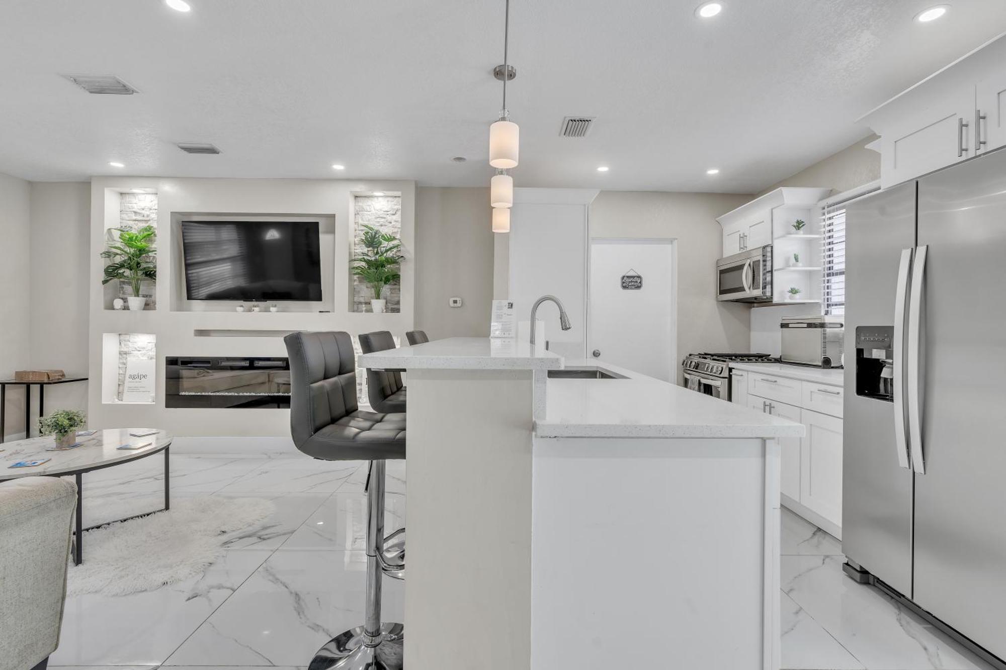 Stunning Modern Home In Tampa With Pool - Just 5 Minutes From Airport! Экстерьер фото