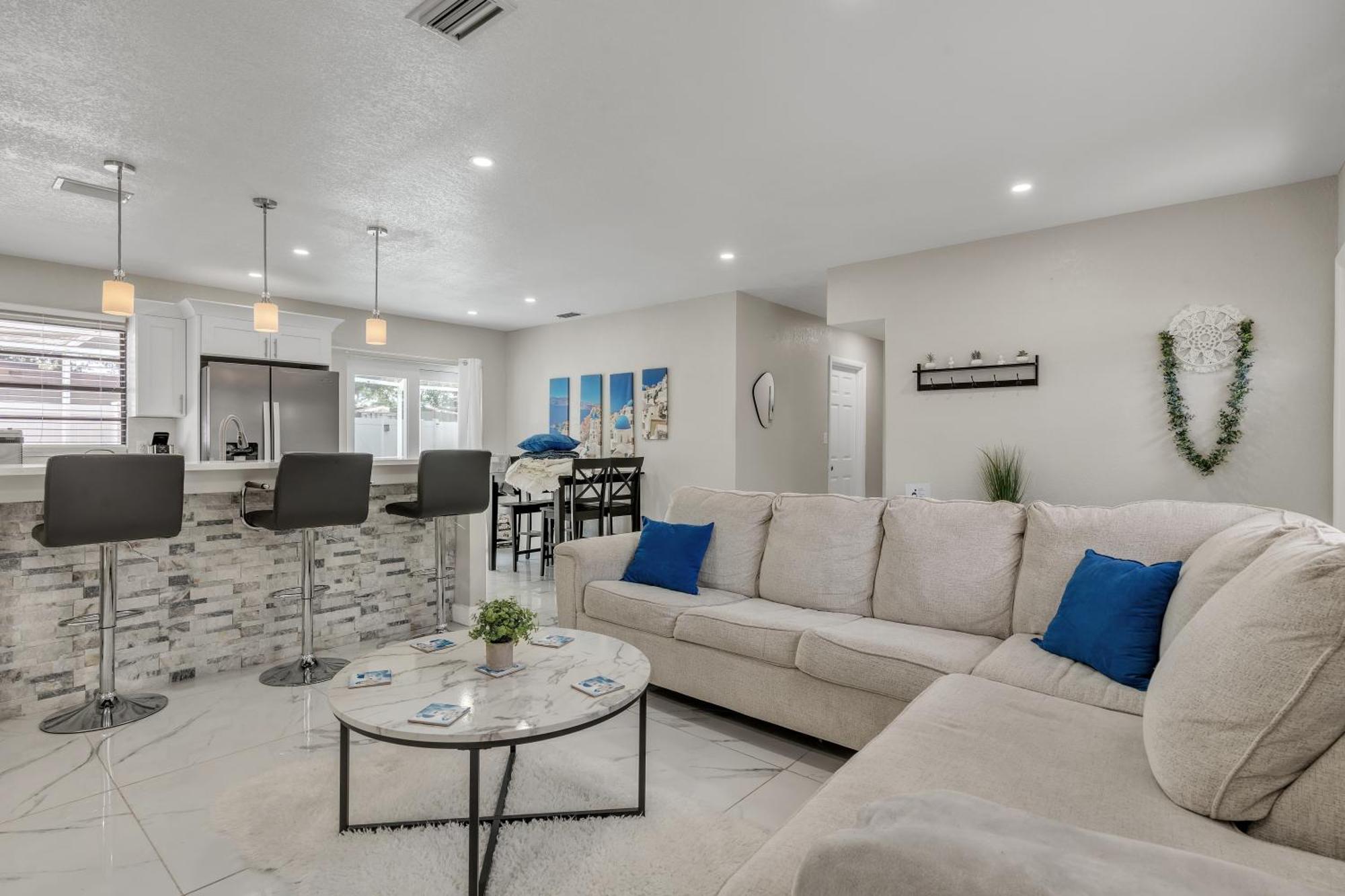 Stunning Modern Home In Tampa With Pool - Just 5 Minutes From Airport! Экстерьер фото